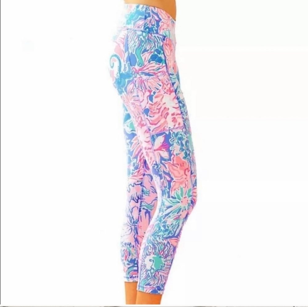 Lilly Pulitzer Luxletic Weekender Floral Midi Crops XS - Picture 3 of 12